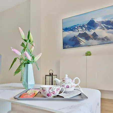 Divina Apartment *