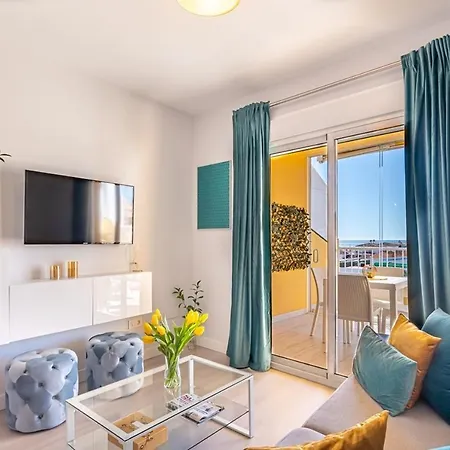 Apartment Divina